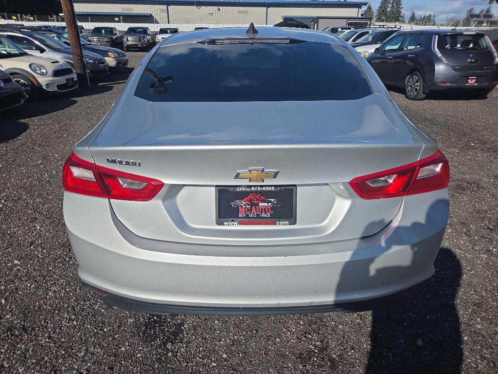 2017 Chevrolet Malibu Image 7