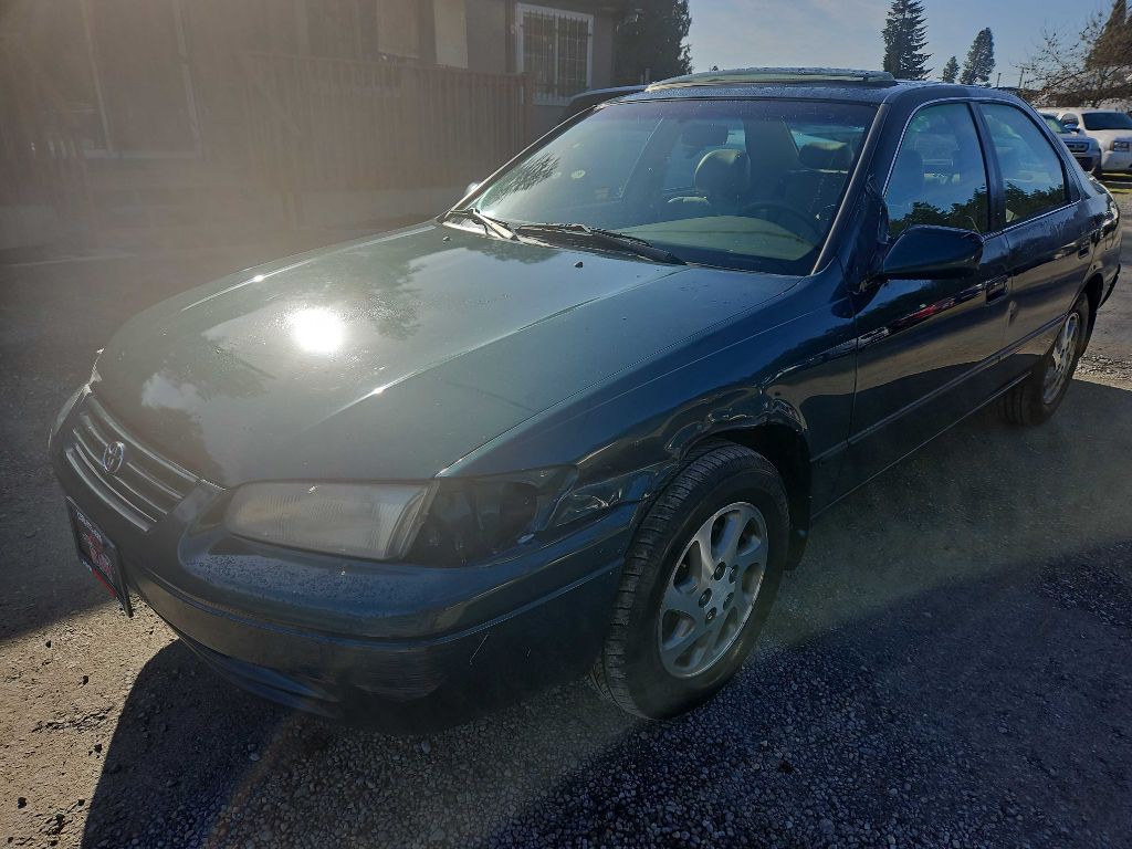 1997 Toyota Camry Image 4