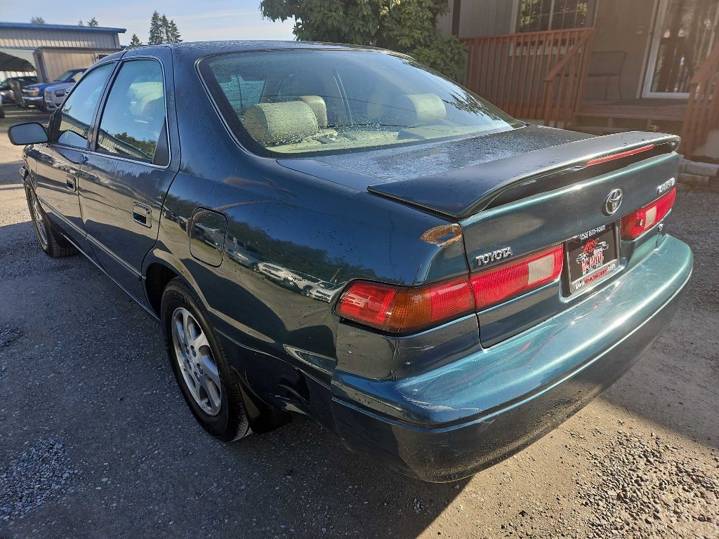 1997 Toyota Camry Image 6