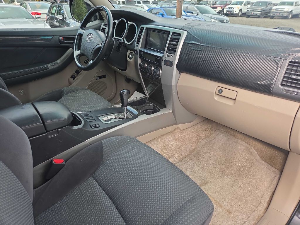 2004 Toyota 4Runner Image 11