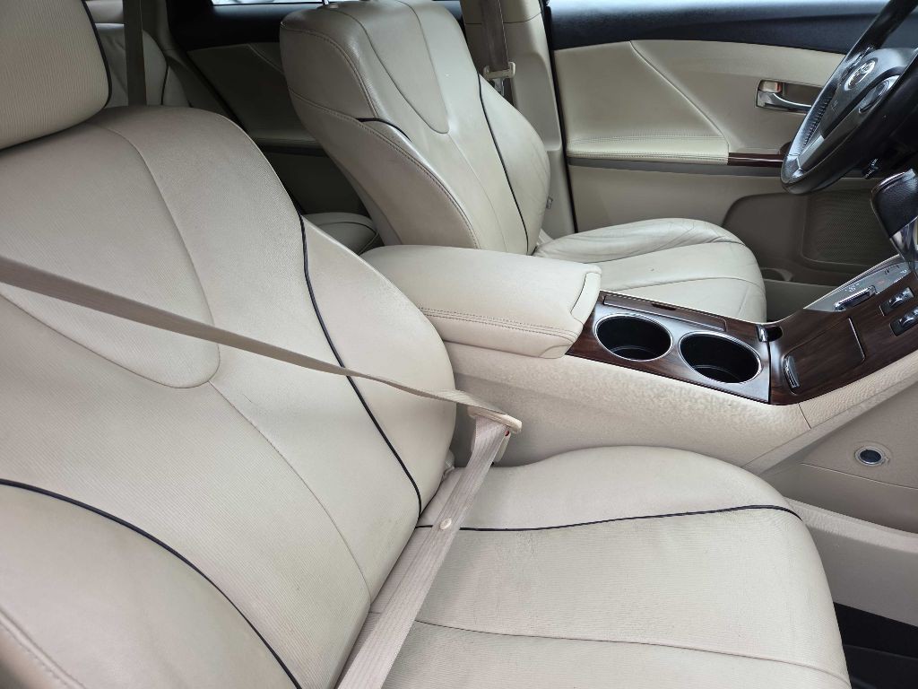 2013 Toyota Venza Image 11