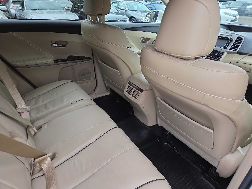 2013 Toyota Venza Image 12