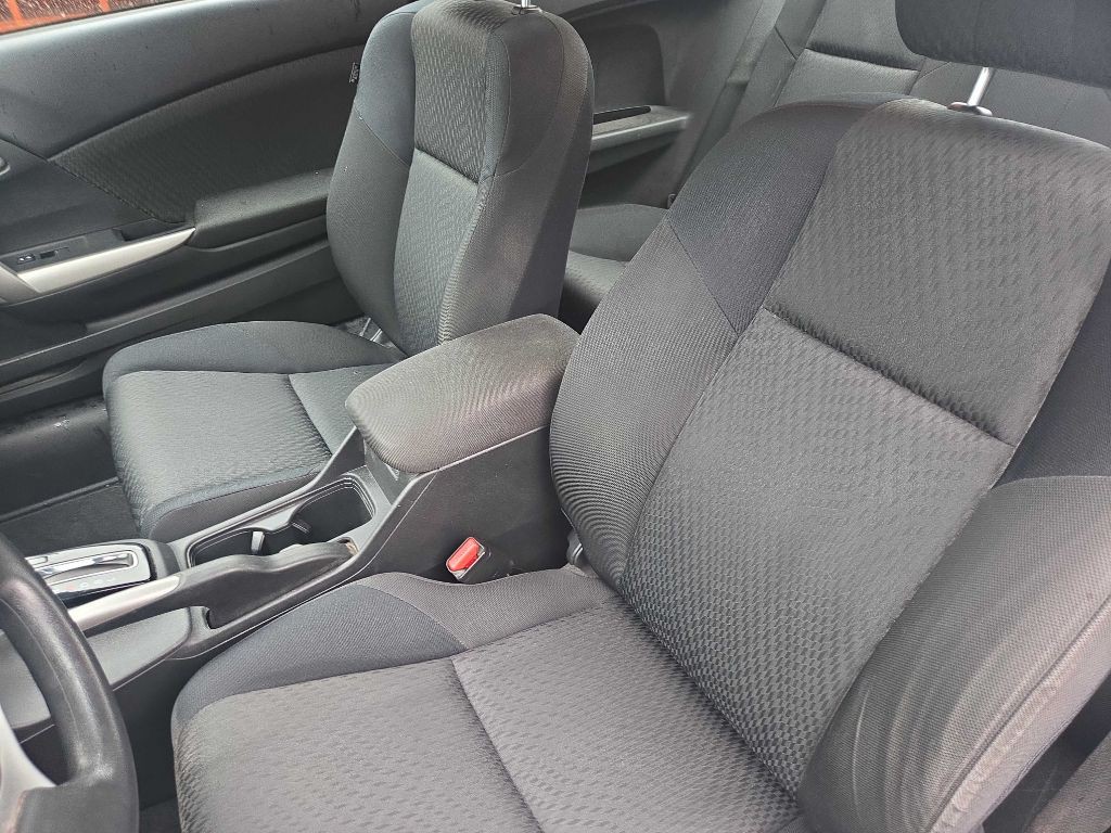 2015 Honda Civic Image 12