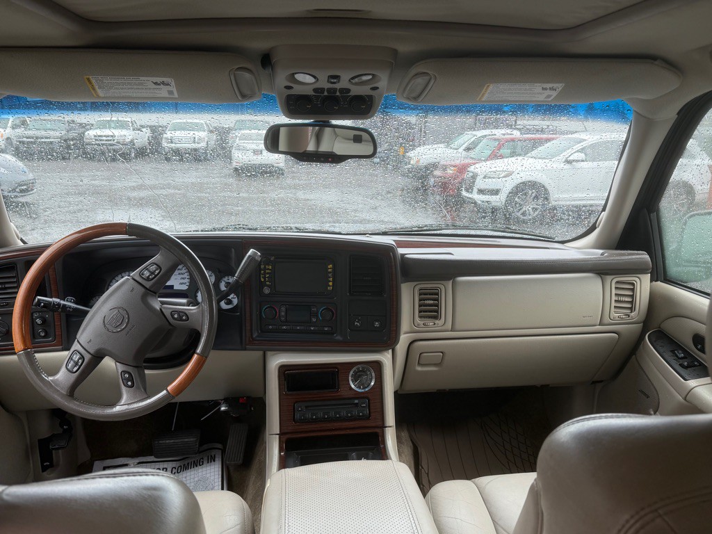2003 Cadillac Escalade Image 15