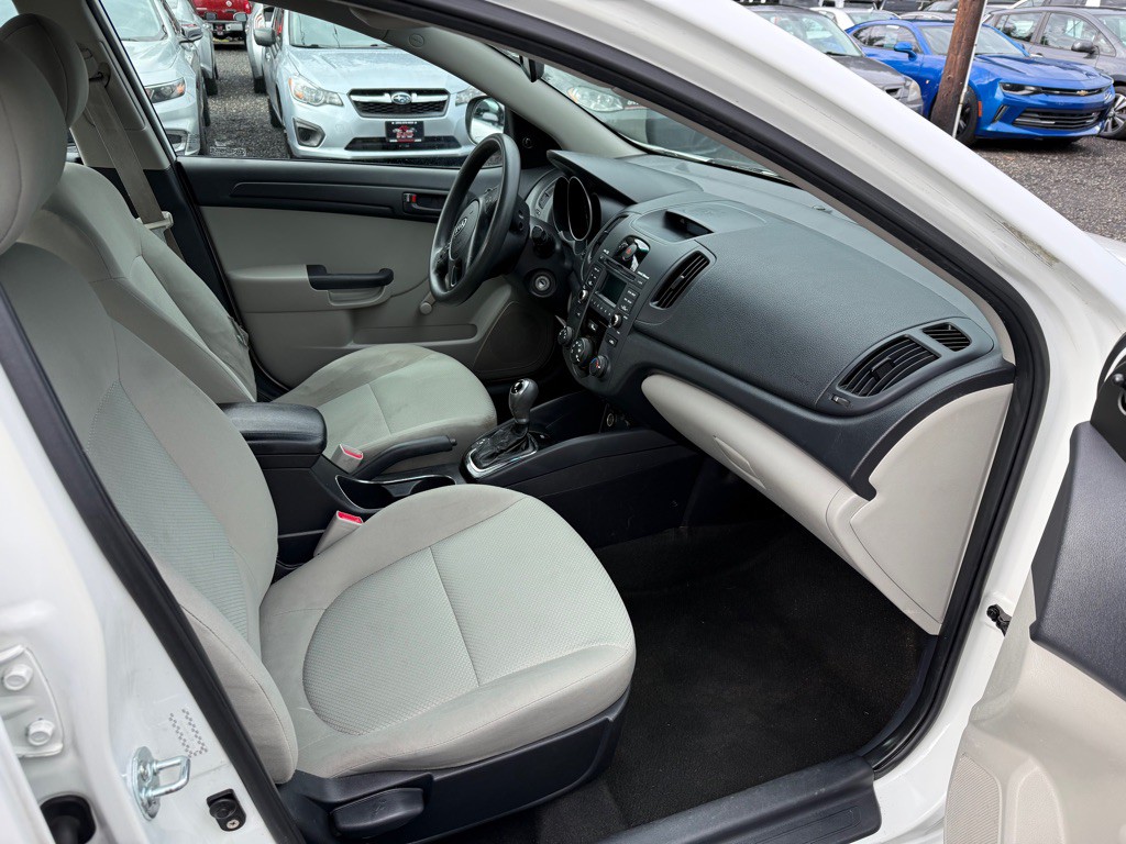 2012 Kia Forte Image 13