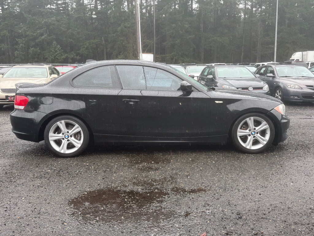 2010 BMW 1 Series Image 1