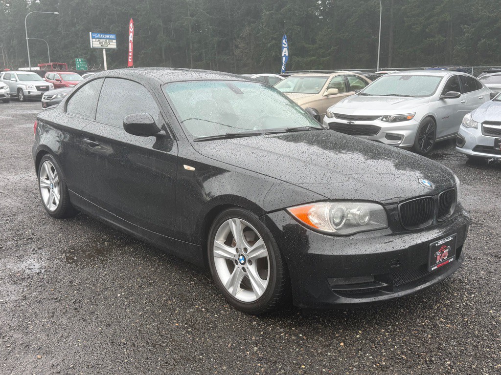 2010 BMW 1 Series Image 2