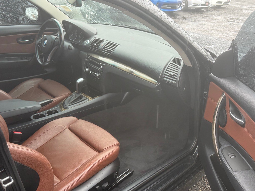 2010 BMW 1 Series Image 10