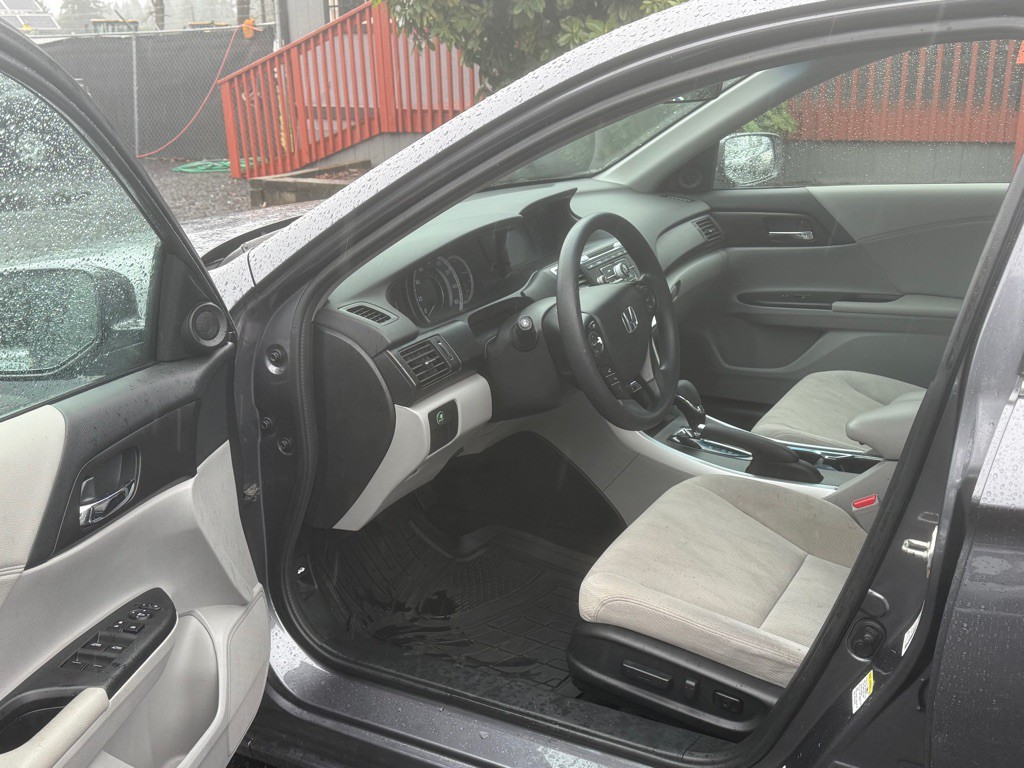 2013 Honda Accord Image 9