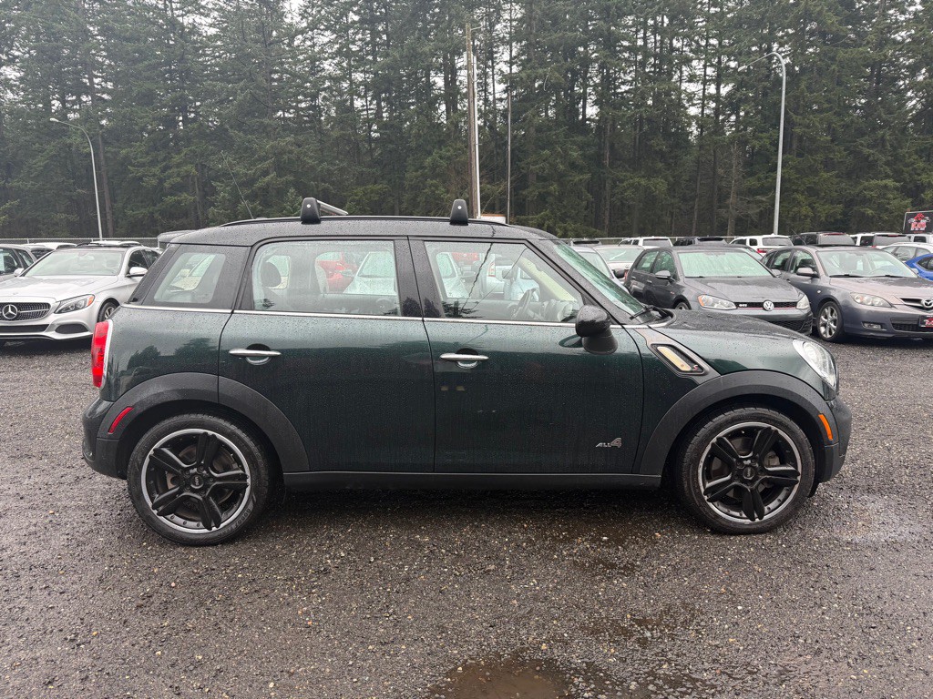 2012 MINI Countryman Image 1