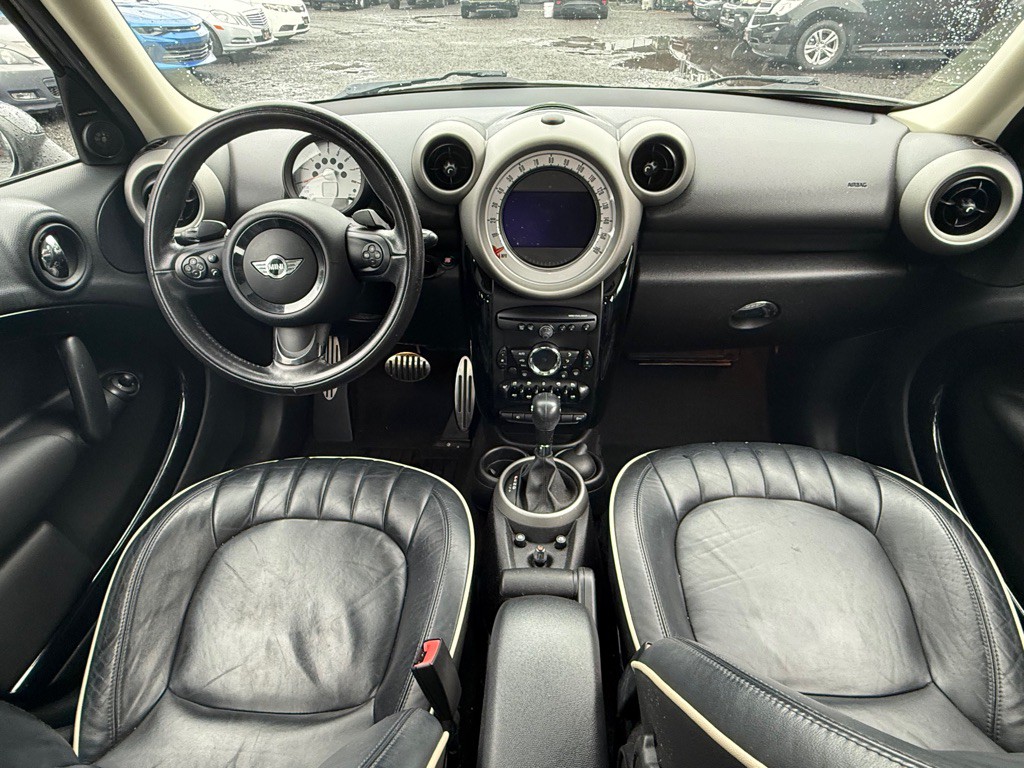 2012 MINI Countryman Image 15
