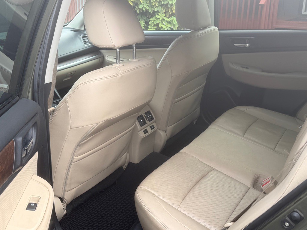 2017 Subaru Outback Image 10