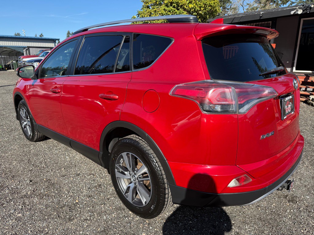 2017 Toyota Rav4 Image 6
