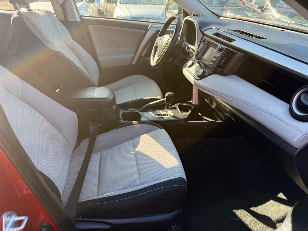 2017 Toyota Rav4 Image 13
