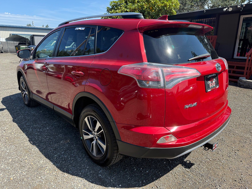 2017 Toyota Rav4 Image 6