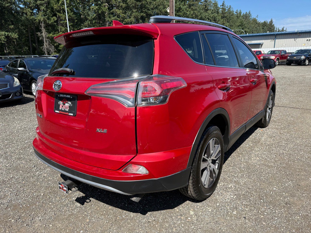 2017 Toyota Rav4 Image 8