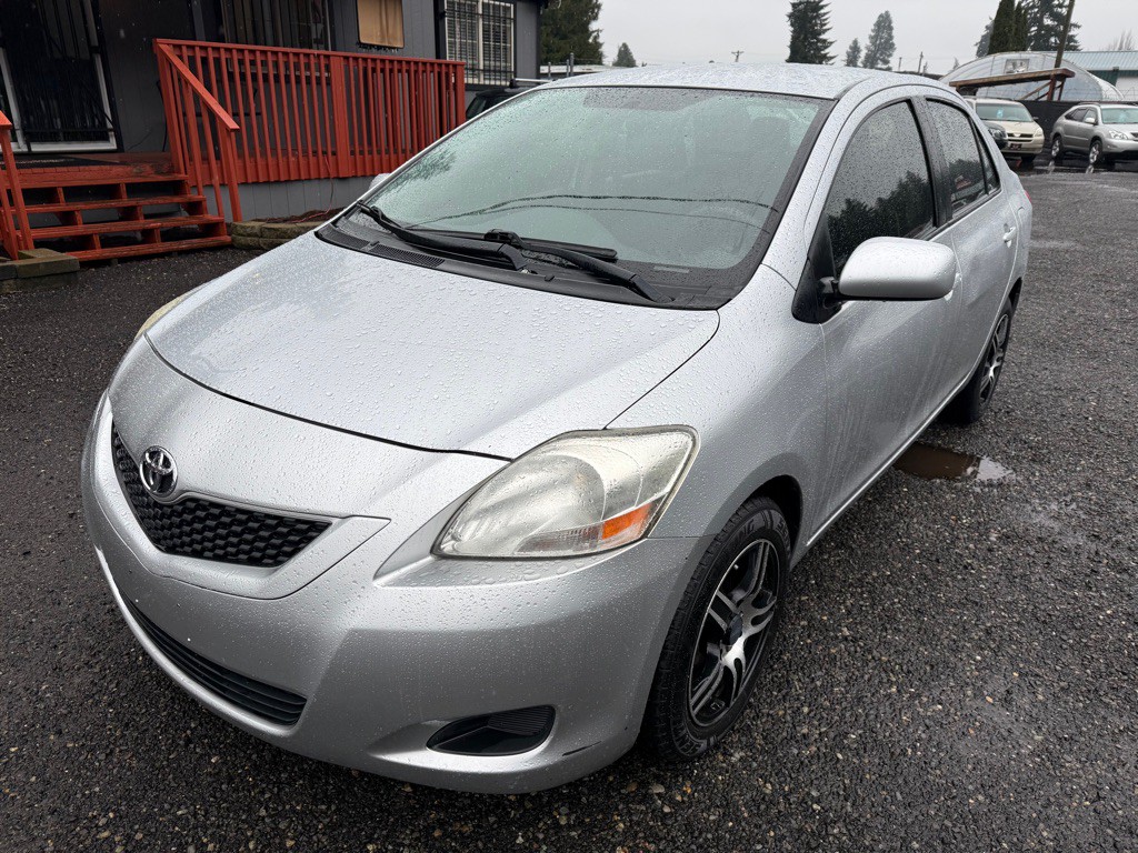 2012 Toyota Yaris Image 4