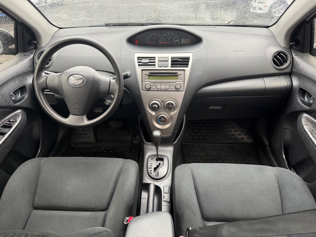 2012 Toyota Yaris Image 14
