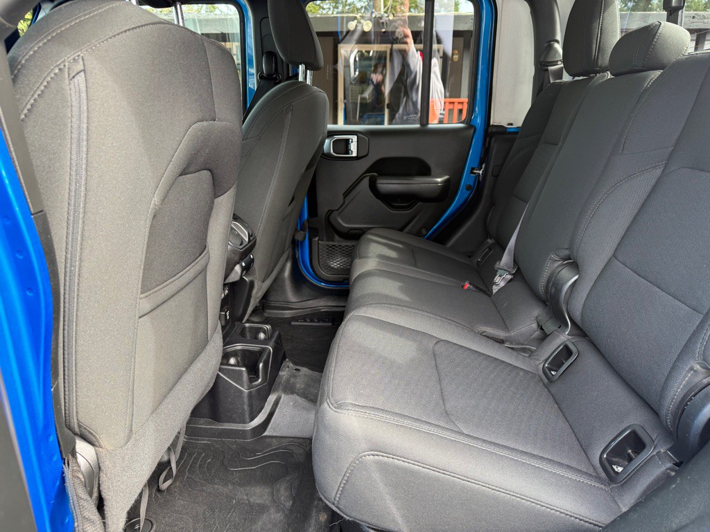 2021 Jeep Gladiator Image 10