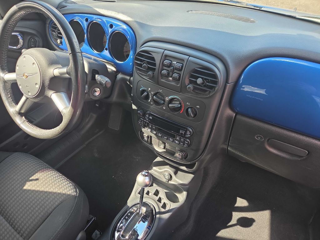 2005 Chrysler PT Cruiser Image 14