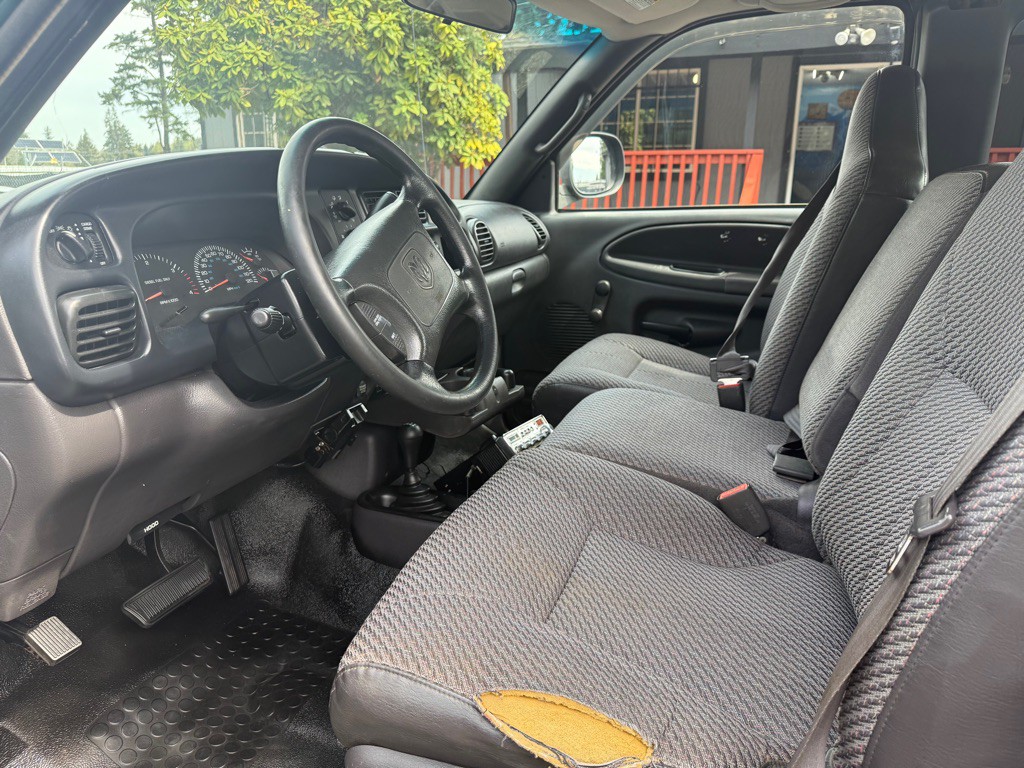 2001 Dodge Ram 2500 Image 9