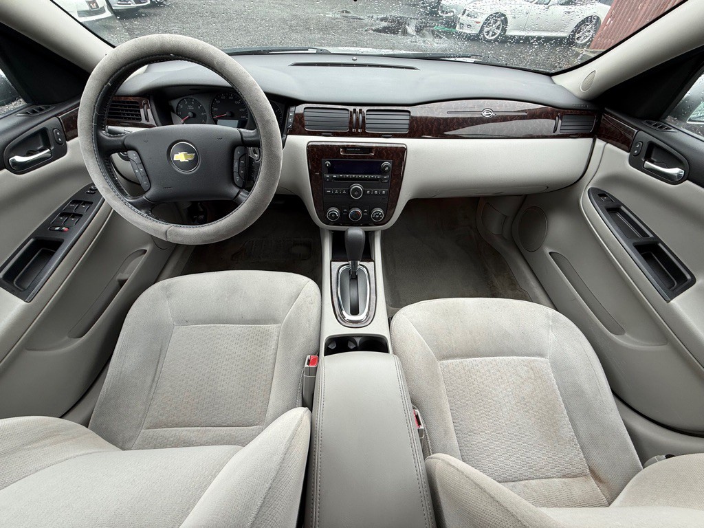 2012 Chevrolet Impala Image 13