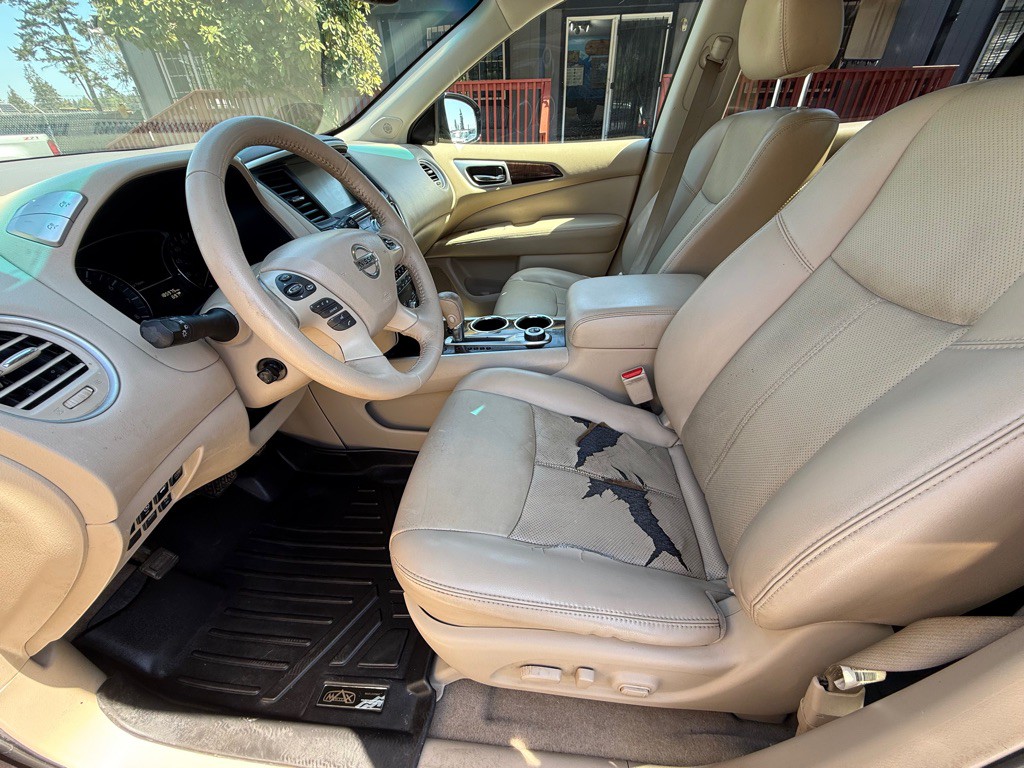 2015 Nissan Pathfinder Image 9
