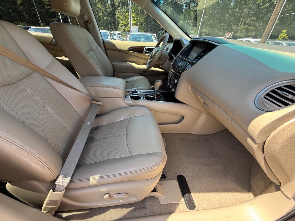 2015 Nissan Pathfinder Image 14