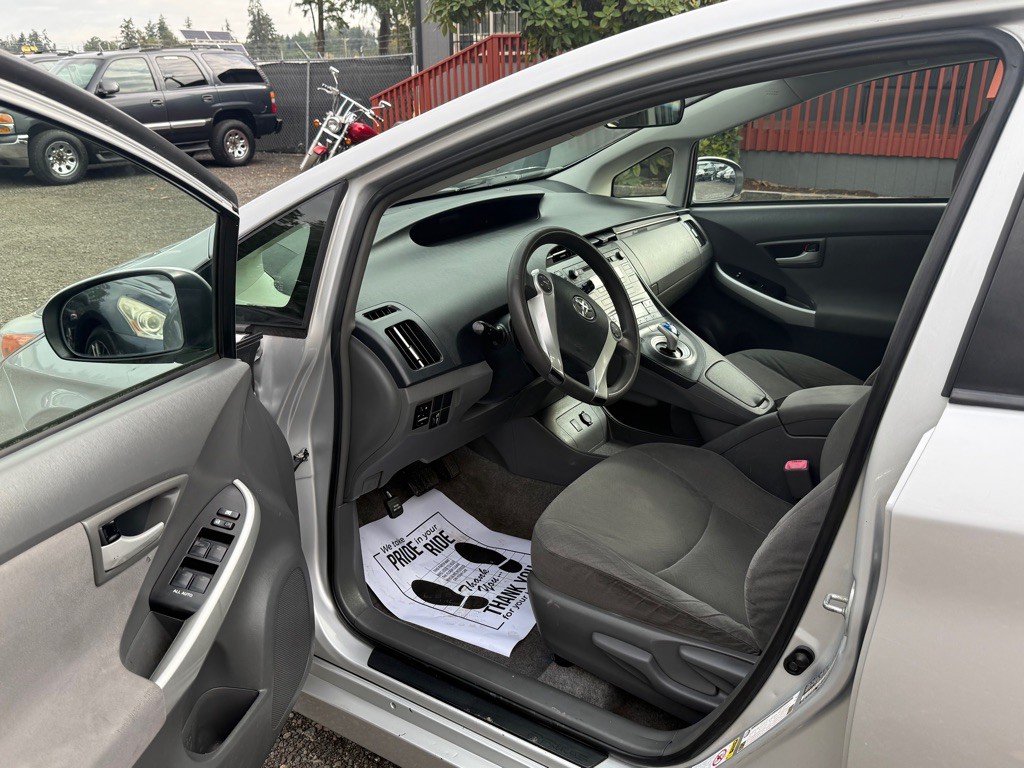 2010 Toyota Prius Image 9