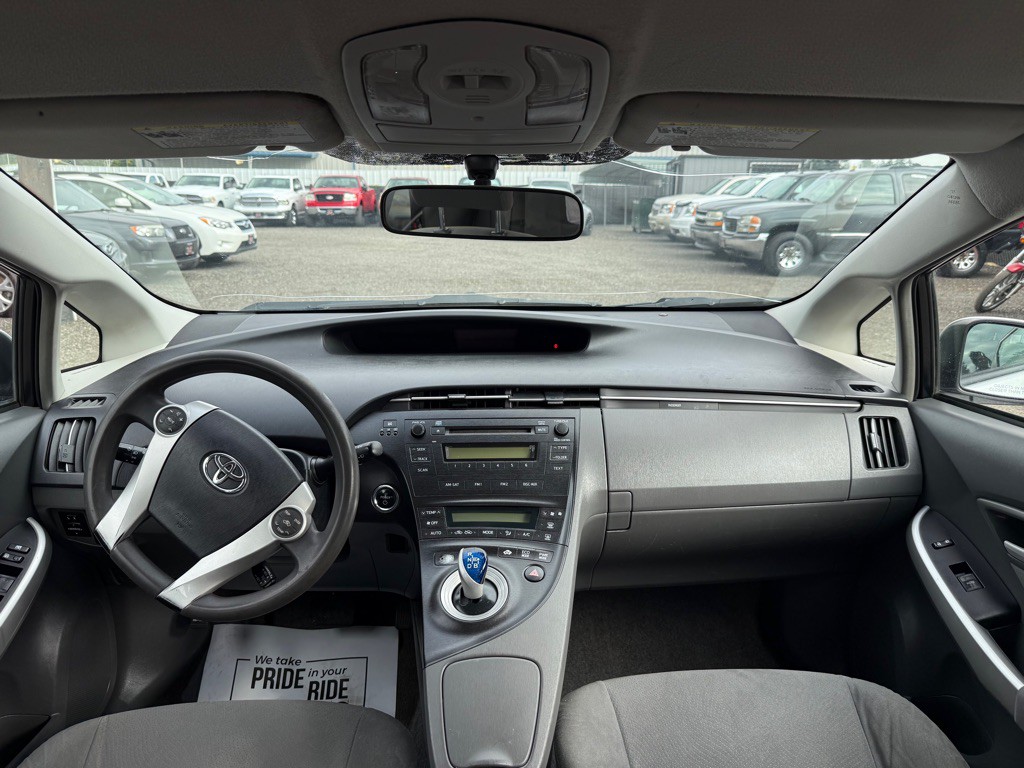2010 Toyota Prius Image 30