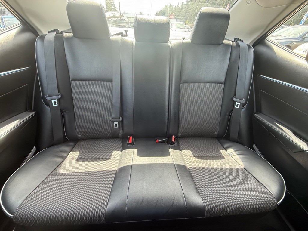 2014 Toyota Corolla Image 16