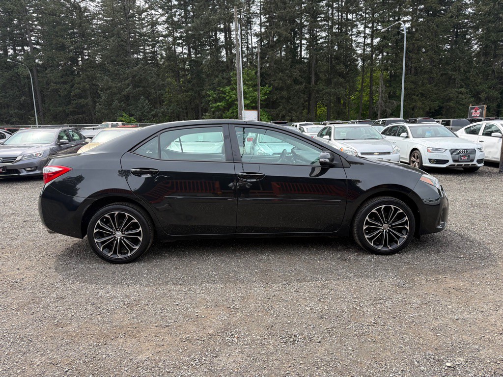 2014 Toyota Corolla Image 1
