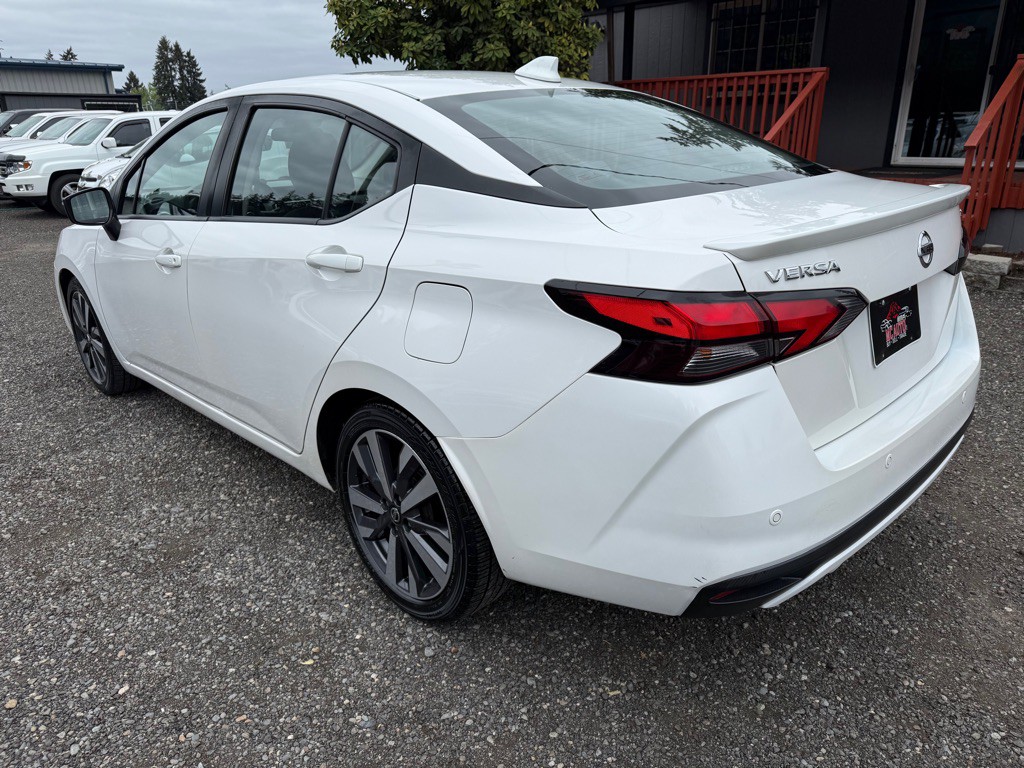 2020 Nissan Versa Image 6