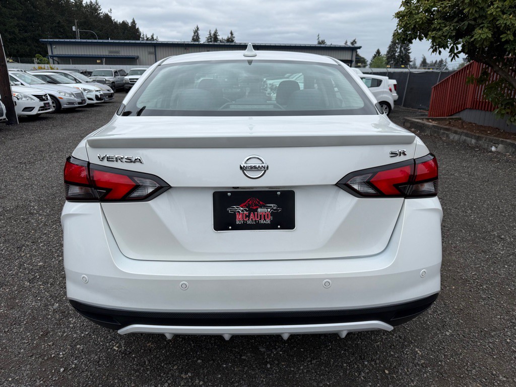 2020 Nissan Versa Image 7