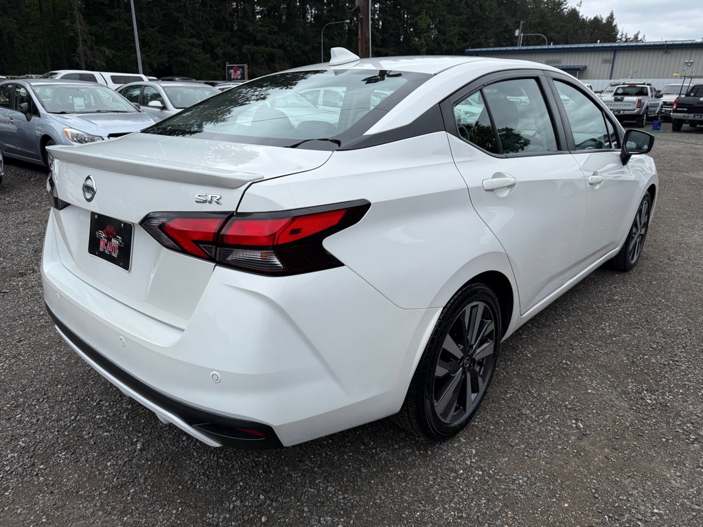 2020 Nissan Versa Image 8