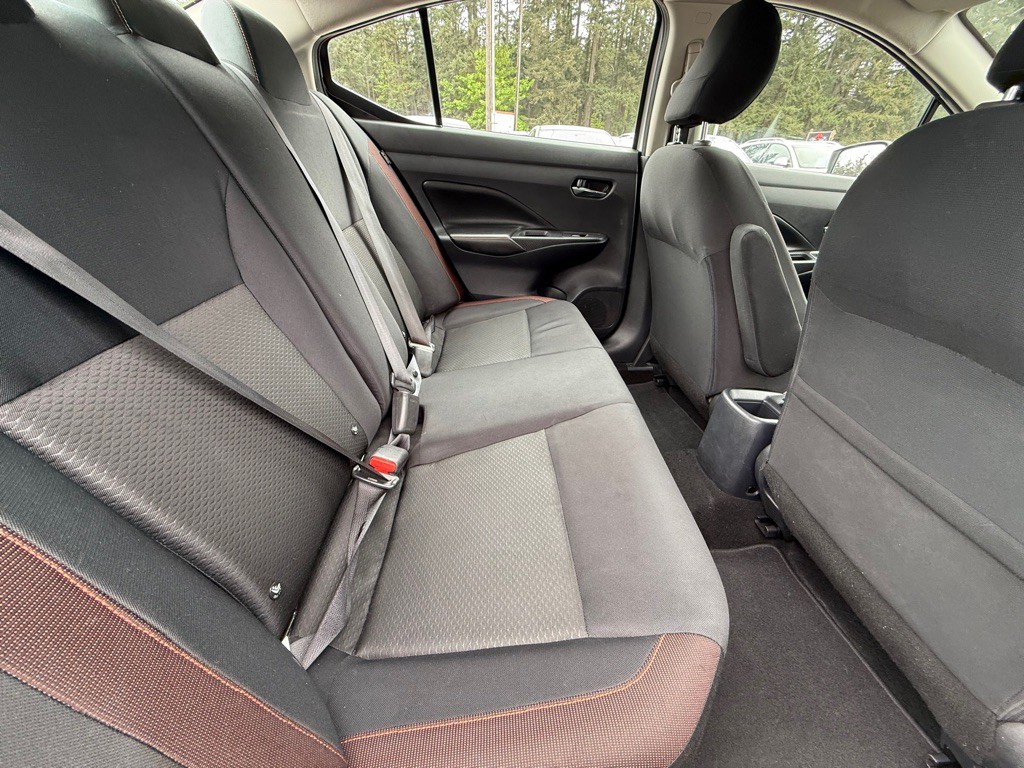2020 Nissan Versa Image 11