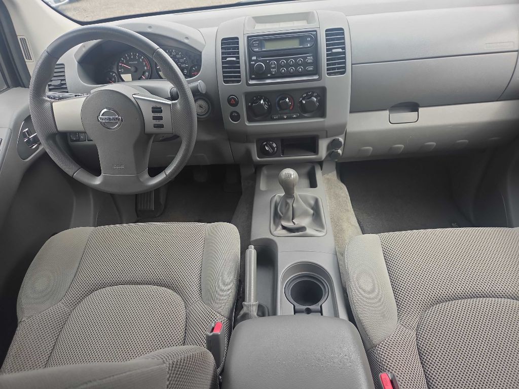 2005 Nissan Frontier Image 10