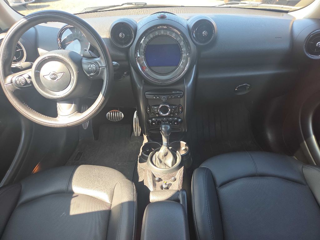 2015 MINI Cooper Image 9