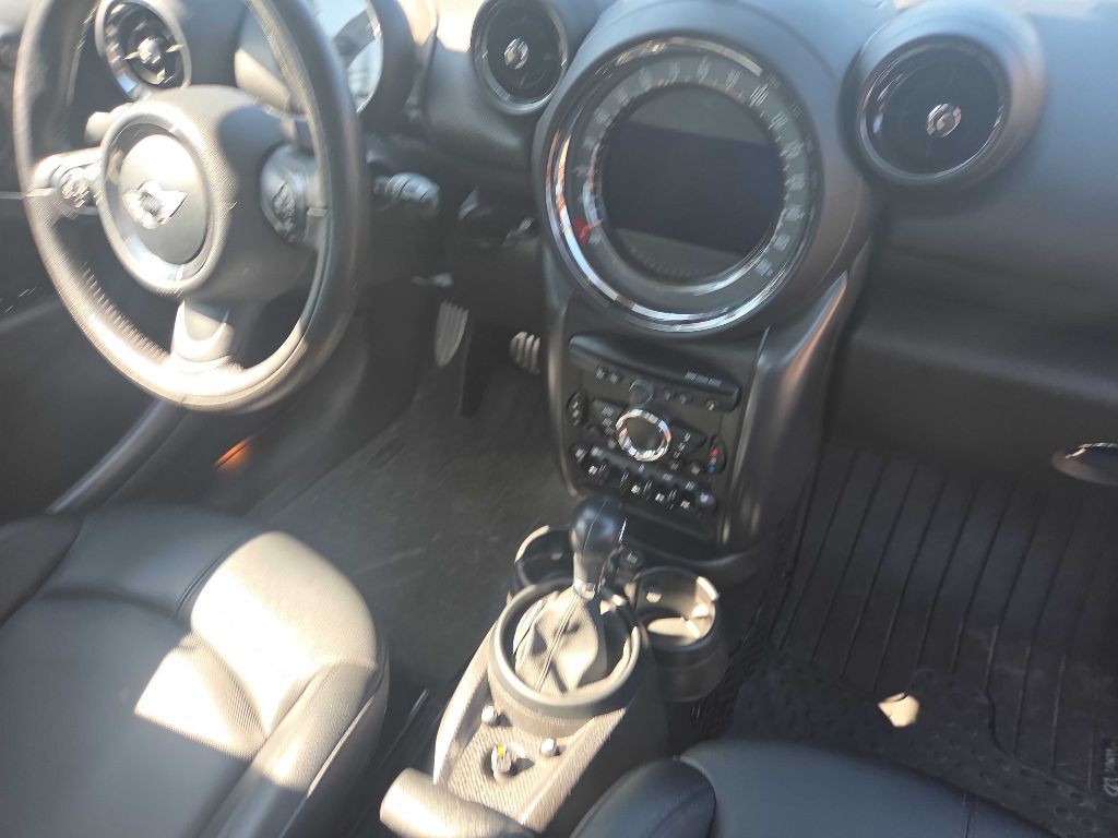 2015 MINI Cooper Image 11