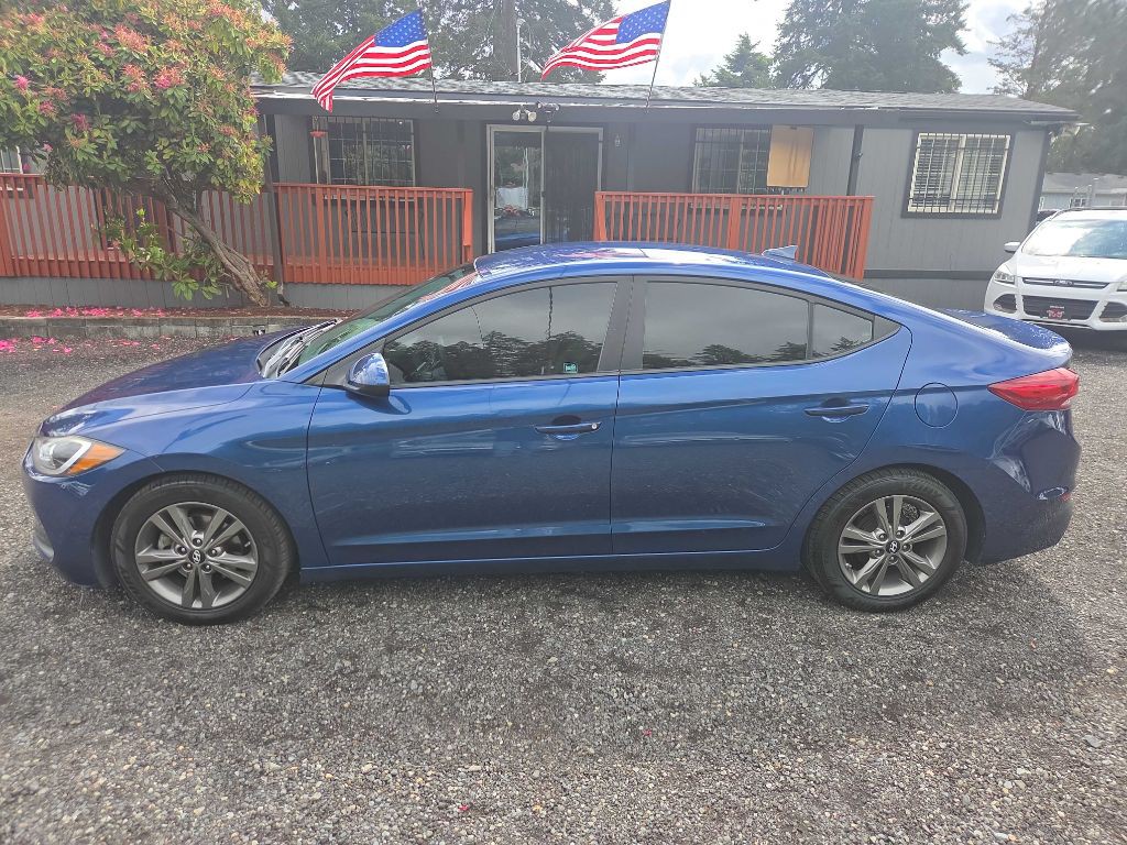 2017 Hyundai Elantra Image 5