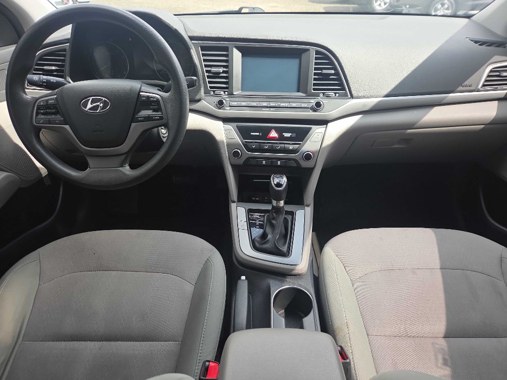 2017 Hyundai Elantra Image 11
