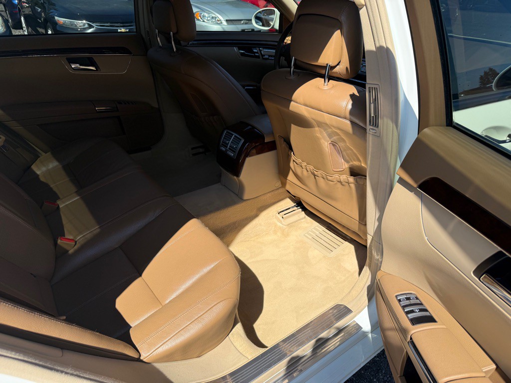 2008 Mercedes-Benz S-Class Image 11