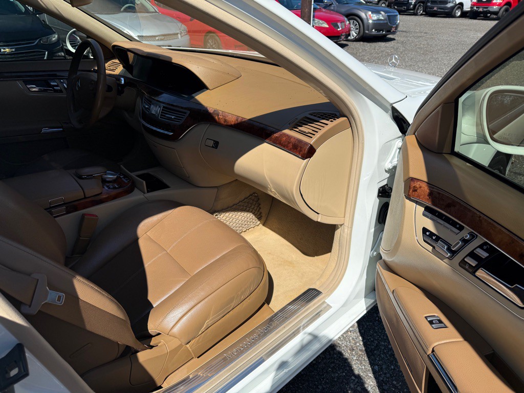 2008 Mercedes-Benz S-Class Image 12