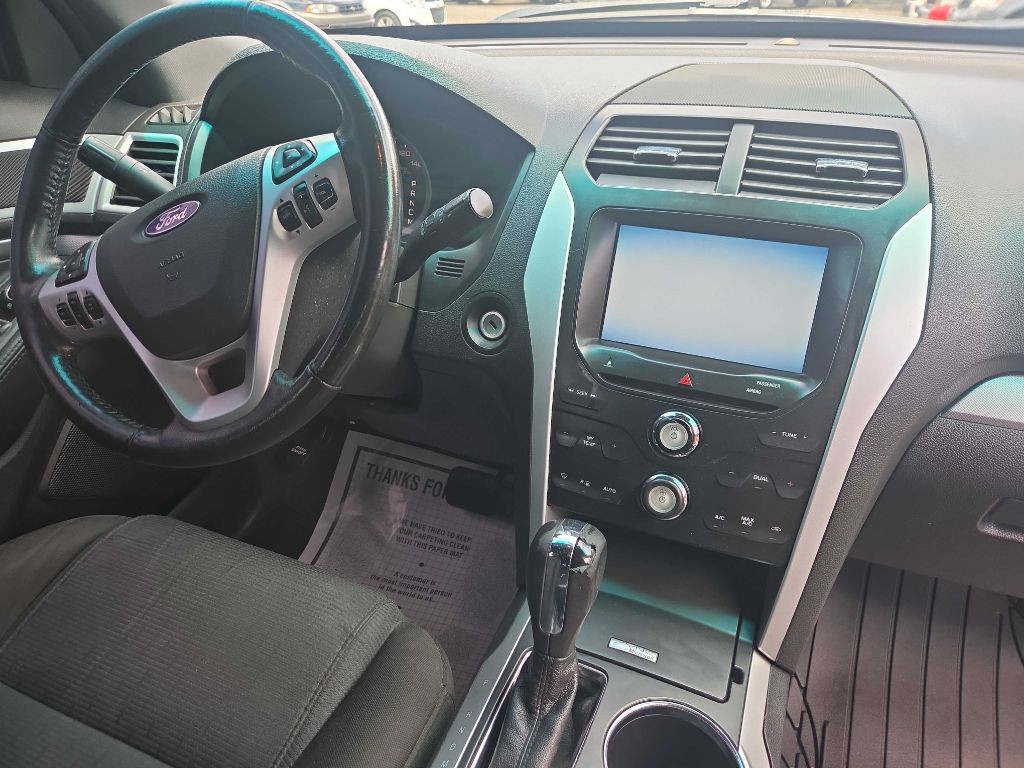 2013 Ford Explorer Image 11
