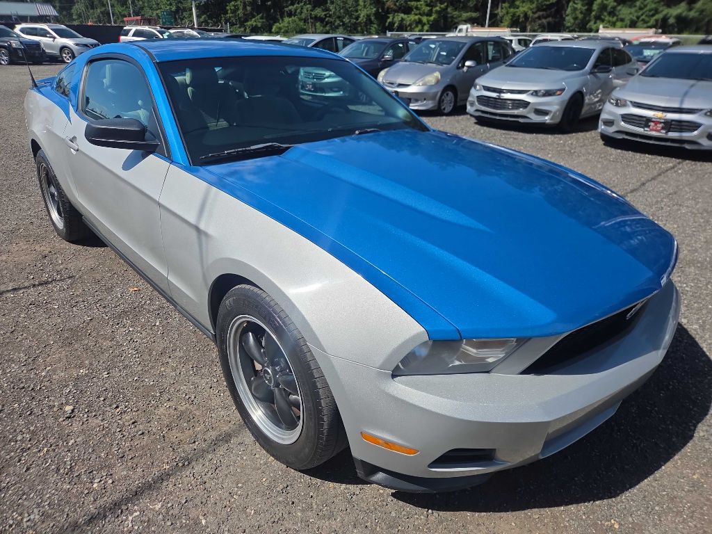 2012 Ford Mustang Image 2