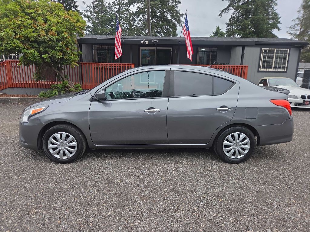 2016 Nissan Versa Image 5