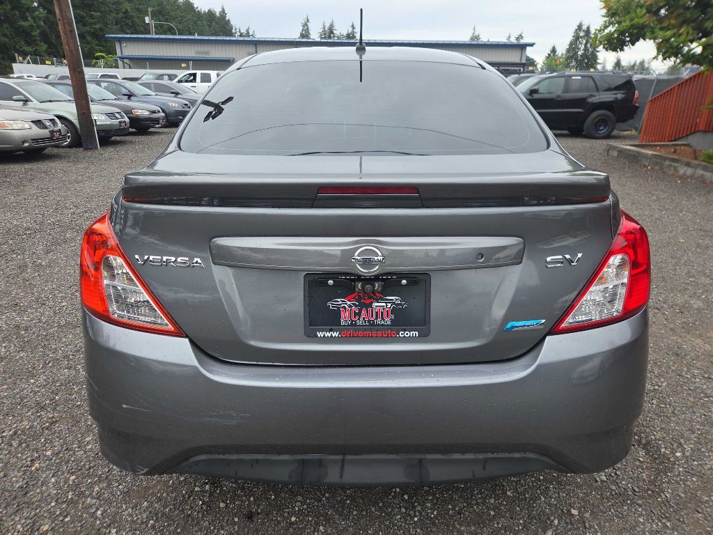 2016 Nissan Versa Image 7