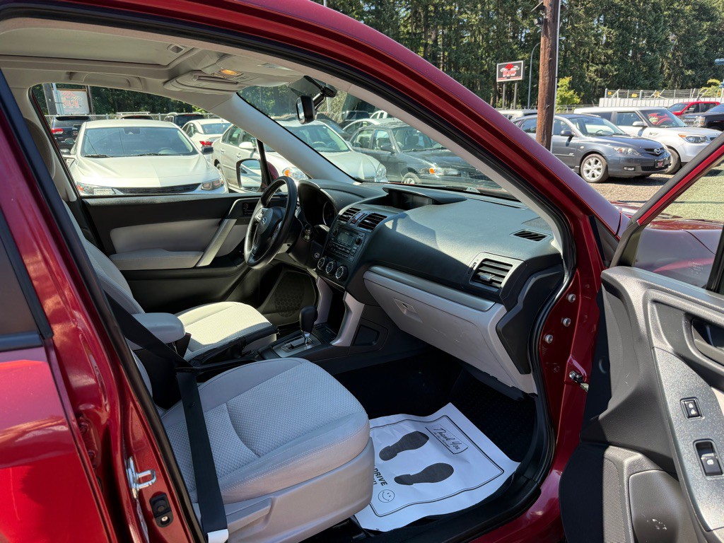 2015 Subaru Forester Image 13