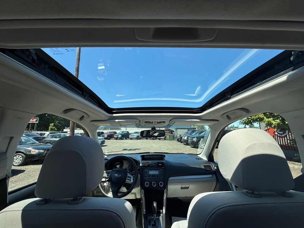 2015 Subaru Forester Image 14