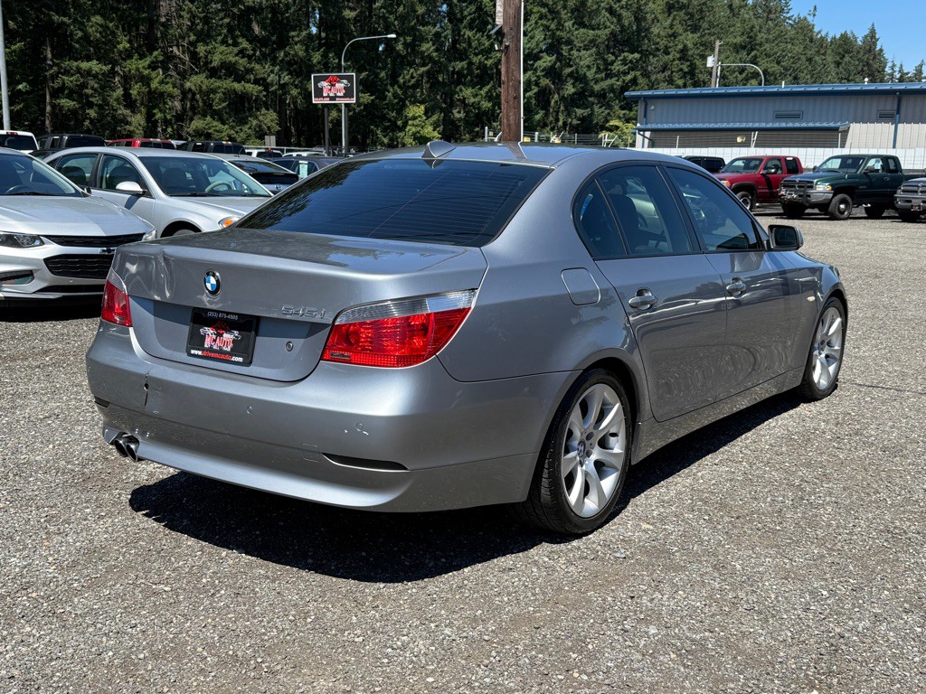 2005 BMW 5 Series Image 8